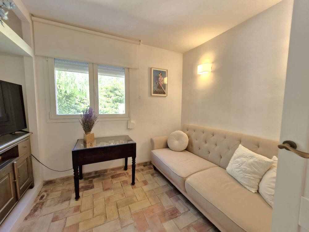 Property 2504 - Image 83